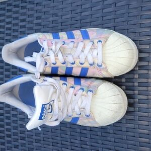 Adidas gym shoes
